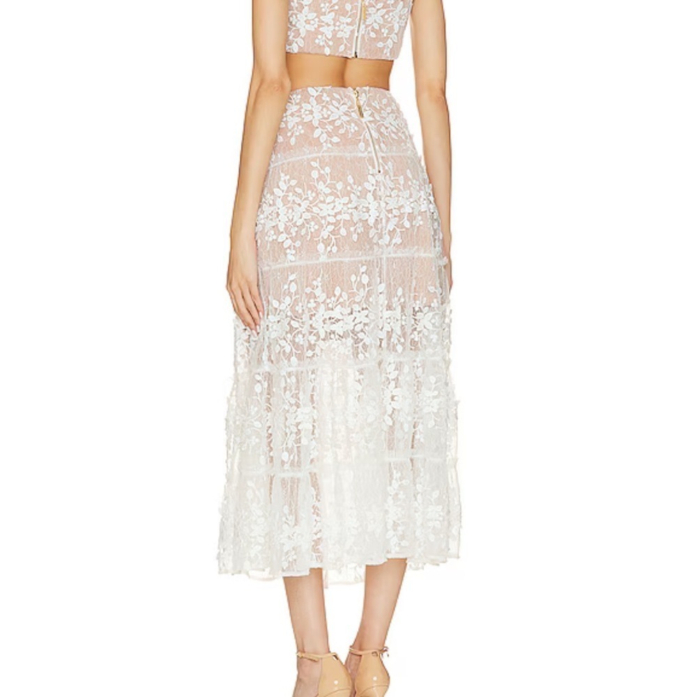 Bronx and Banco Megan skirt White Floral Lace midi bridal Revolve Sz M - Picture 3 of 9